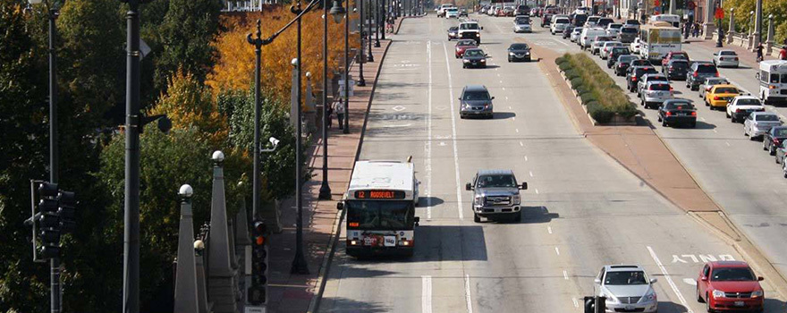 How to get to 12th Street Beach in Chicago by Bus, Chicago 'L' or Train?