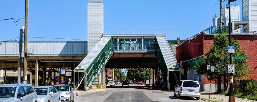 California_Lake_Green_Line_Station