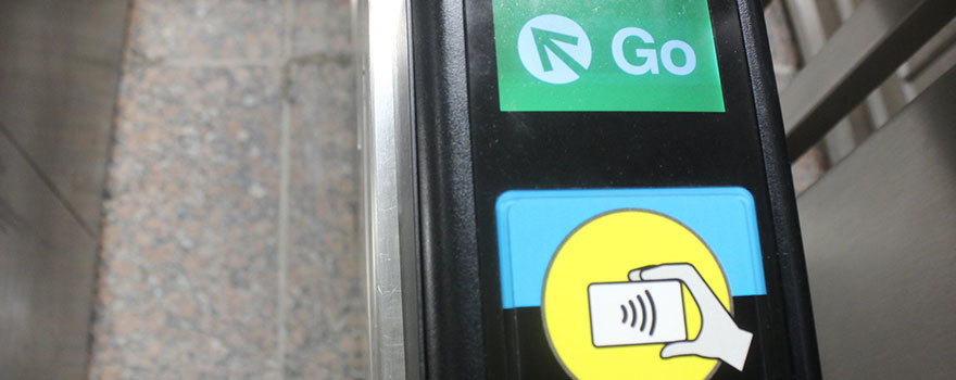 Fare reader saying "Go"